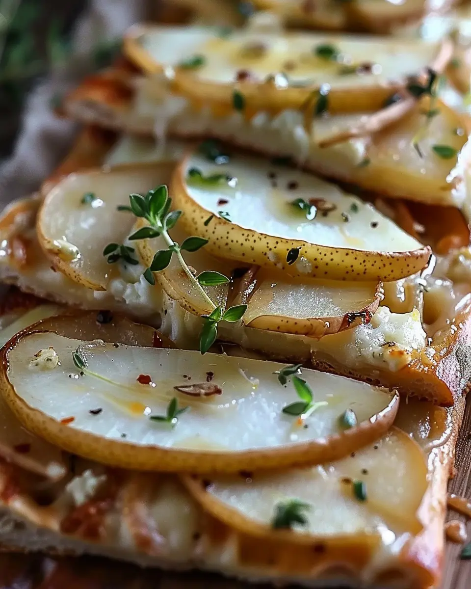 Pear and Gorgonzola Flatbread: Easy Comfort Food Delight